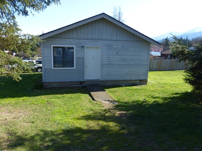 903 S B St in Port Angeles, WA - Building Photo - Building Photo