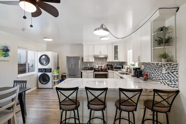 945 Kingfisher Dr in San Jose, CA - Building Photo - Building Photo