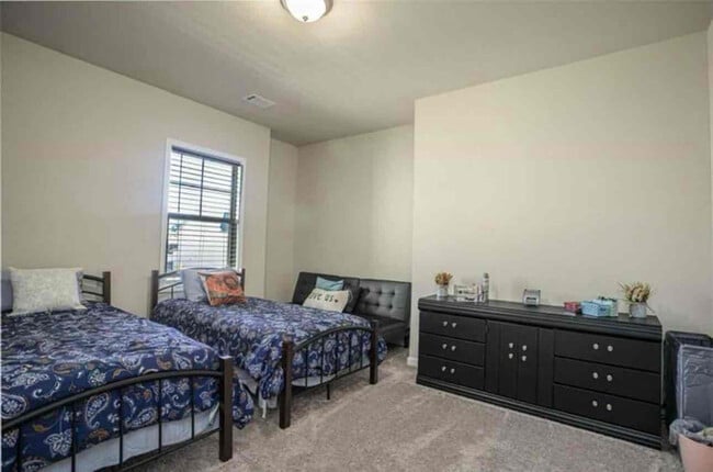 106 Logan Pass Dr in Loganville, GA - Building Photo - Building Photo