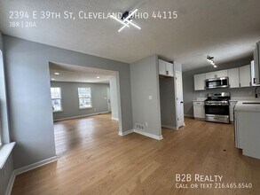 2394 E 39th St in Cleveland, OH - Building Photo - Building Photo