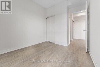 251 Masonry Wy in Mississauga, ON - Building Photo - Building Photo