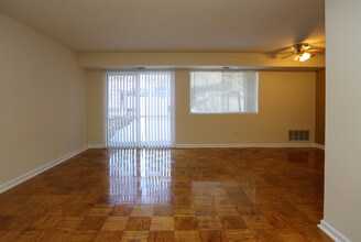 Lilly Garden Apartments in Lanham, MD - Building Photo - Interior Photo