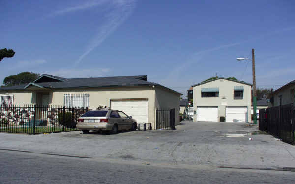 3269 Palm Ave in Lynwood, CA - Foto de edificio