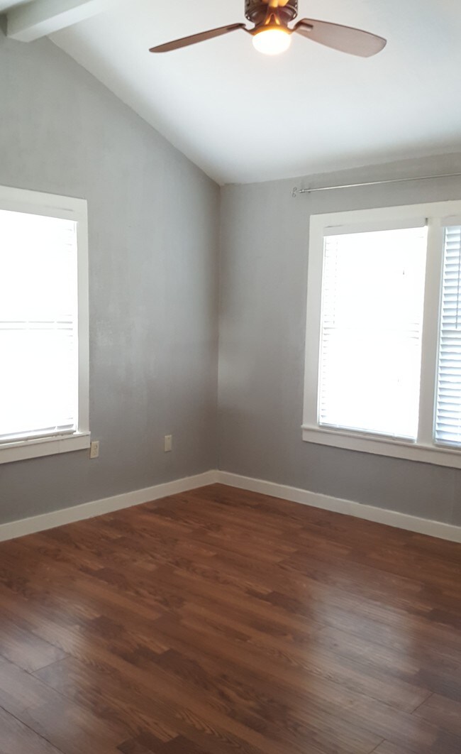 6751 Liverpool St, Unit 2 in Houston, TX - Foto de edificio - Building Photo