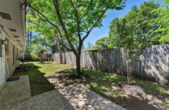 2303 Webster St, Unit A in Liberty, TX - Building Photo - Building Photo