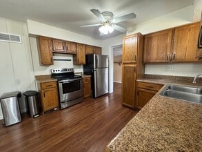 10275 Kennerly Rd in St. Louis, MO - Building Photo - Building Photo