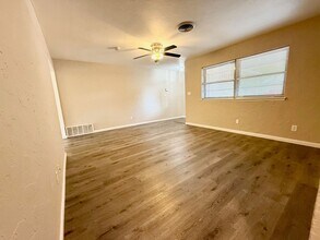 1706 Canterbury St in Norman, OK - Building Photo - Building Photo