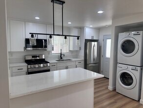 6141 Pearce Ave in Lakewood, CA - Building Photo - Building Photo