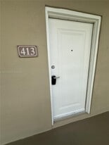 7703 Camino Real in South Miami, FL - Building Photo