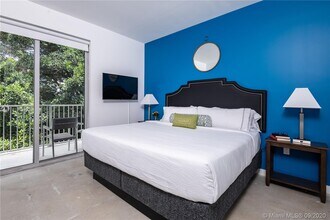 765 NW 1st St-Unit -302 in Miami, FL - Building Photo - Building Photo