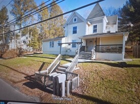 146 Wellsville Ave, Unit B in New Milford, CT - Building Photo