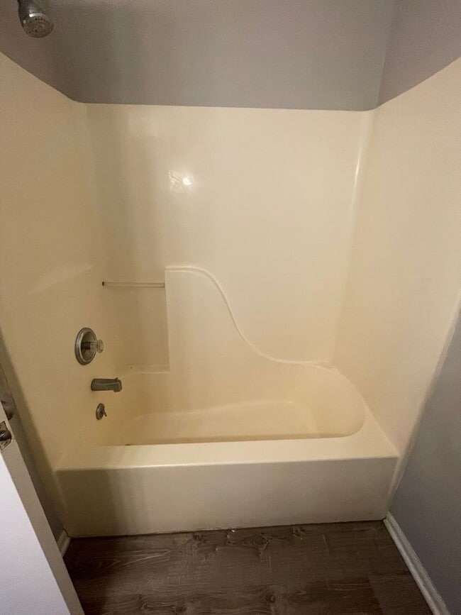 655-657-657 Country Squire Ct in Columbia, MO - Building Photo - Building Photo