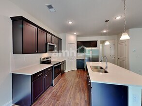 301 Pecan Dr in Dallas, GA - Building Photo - Building Photo