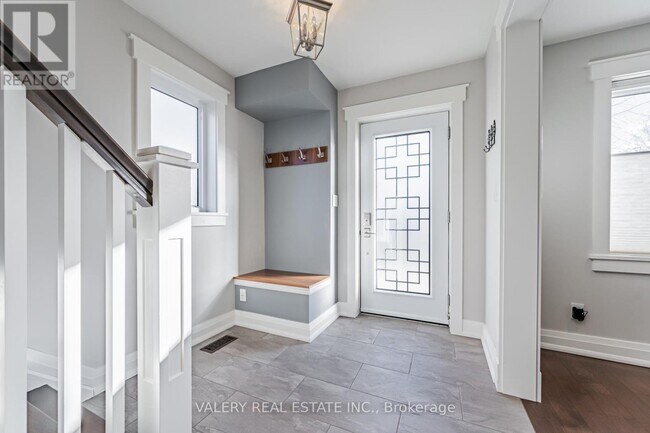 30 Bernice Ave in Toronto, ON - Building Photo - Building Photo