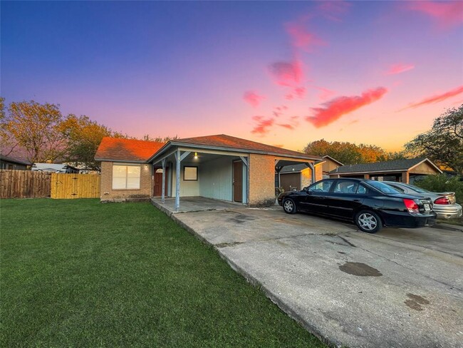 8206 Colony Loop Dr in Austin, TX - Building Photo - Building Photo