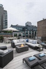 204 E 13th St, Unit 3 in New York, NY - Building Photo - Building Photo