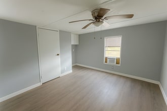 5347 Old Kings Rd in Jacksonville, FL - Building Photo - Building Photo