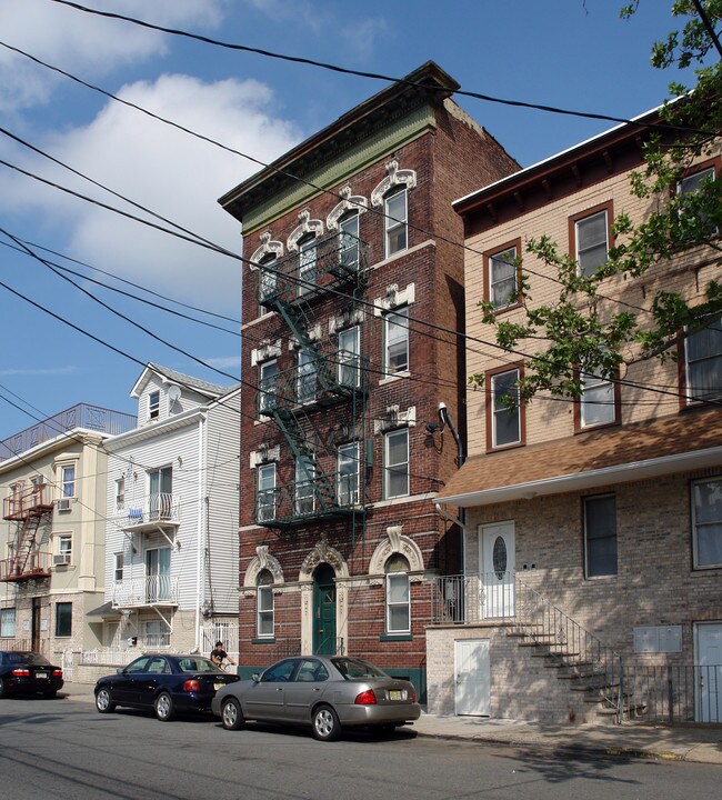 42 Jefferson St in Newark, NJ - Foto de edificio - Building Photo