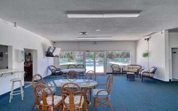840 Center Ave in Holly Hill, FL - Building Photo - Building Photo