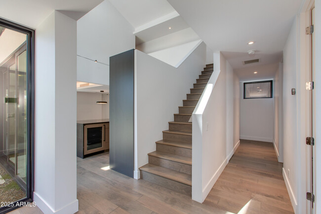 1325 E Pomelo Grove Ln in Phoenix, AZ - Building Photo - Building Photo