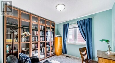 1271 Meath Dr in Oshawa, ON - Building Photo - Building Photo