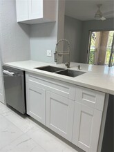 2457 Centergate Dr in Miramar, FL - Building Photo - Building Photo