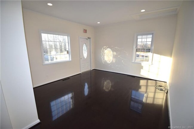 159 Main St in Chester, CT - Building Photo - Building Photo