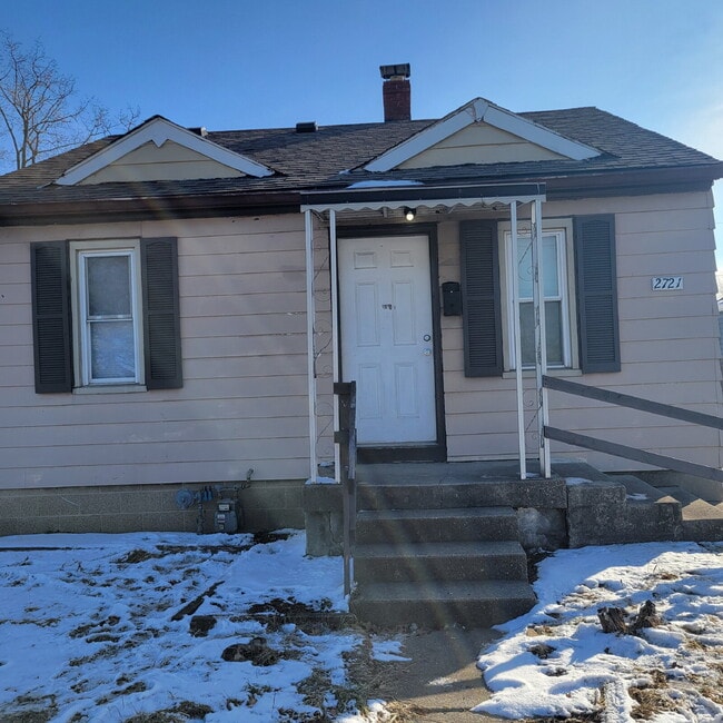 property at 2721 N Keystone Ave