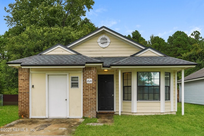 property at 2626 Malibu Cir