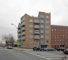 Williamsburg Apartments