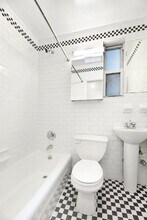 122 E 27th St in New York, NY - Building Photo - Building Photo