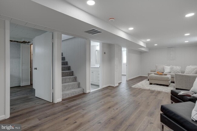 4113 Lamarre Dr in Fairfax, VA - Building Photo - Building Photo