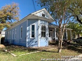 203 Devine St in San Antonio, TX - Building Photo