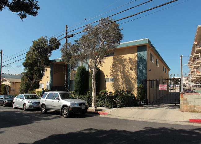 227 Strand St in Santa Monica, CA - Foto de edificio - Building Photo