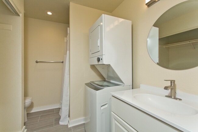 94-1411-1411 Kulewa Loop in Waipahu, HI - Building Photo - Building Photo