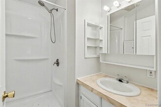 1295 W Cook Rd in Grand Blanc, MI - Building Photo - Building Photo