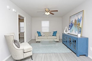 Frisco Apartments on Walnut