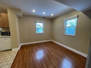 1015 Rice Ave-Unit -Apartment #2 in Ambridge, PA - Building Photo - Building Photo