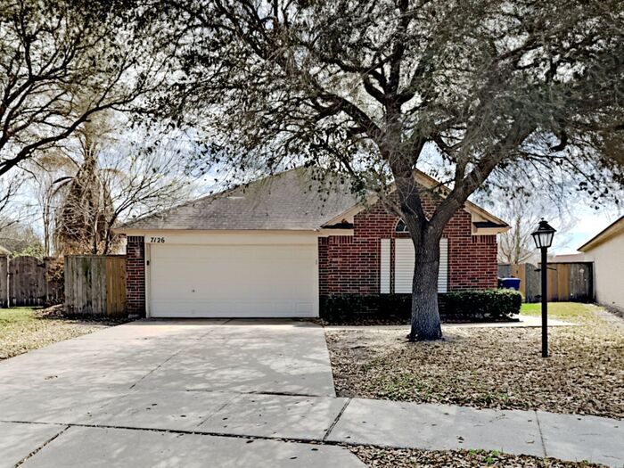 7126 Ficus Ct in Corpus Christi, TX - Building Photo