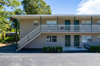 Treasure Coast Apartments in Vero Beach, FL - Building Photo - Building Photo