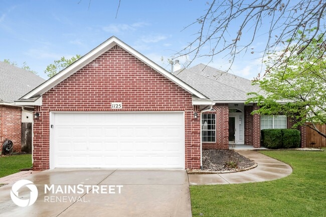 1125 Oak Creek Dr