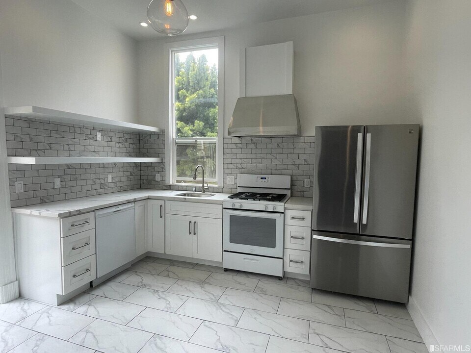 1935 McAllister St in San Francisco, CA - Building Photo