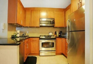 44 E 12th St in New York, NY - Building Photo - Building Photo