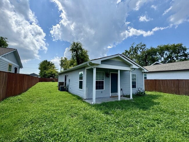 1533 12th Ave N in Nashville, TN - Building Photo - Building Photo