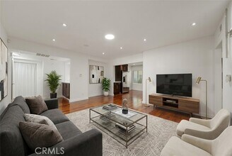 932 S Shenandoah St in Los Angeles, CA - Building Photo - Building Photo