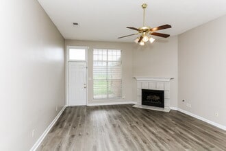 1142 Red Fern Cir W in Cordova, TN - Foto de edificio - Building Photo