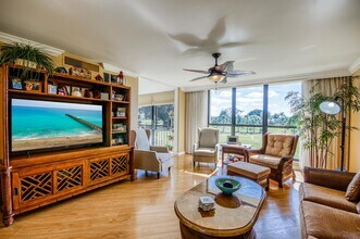 5350 Woodland Lakes Dr in Palm Beach Gardens, FL - Building Photo - Building Photo