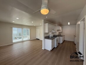 7339 Woodman Ave in Los Angeles, CA - Building Photo - Building Photo