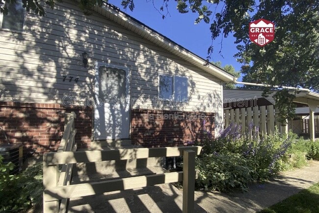 property at 774 W Cleveland Cir