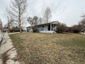 345 Hedges St in Lander, WY - Building Photo - Building Photo